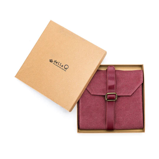 Della Q Maker's Canvas Needle Case