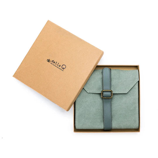 Della Q Maker's Canvas Needle Case