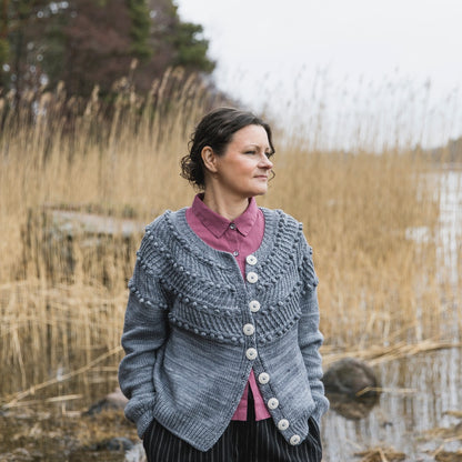 Entwined: Cables, Lace and Knitted Treasures
