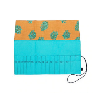 Della Q Double Point Needle Roll